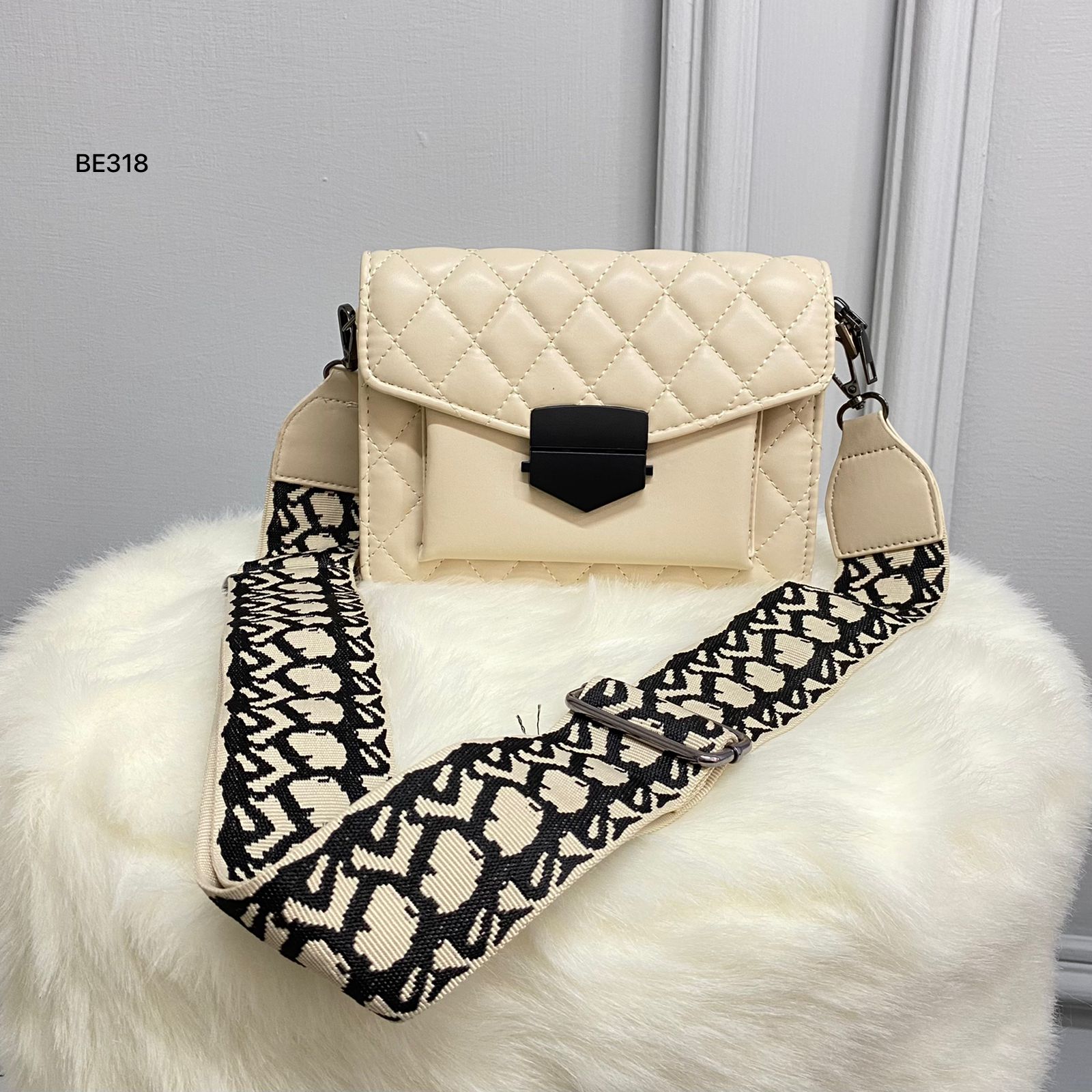 Bolso textura beige 20cm* 15cm 9317 C-B